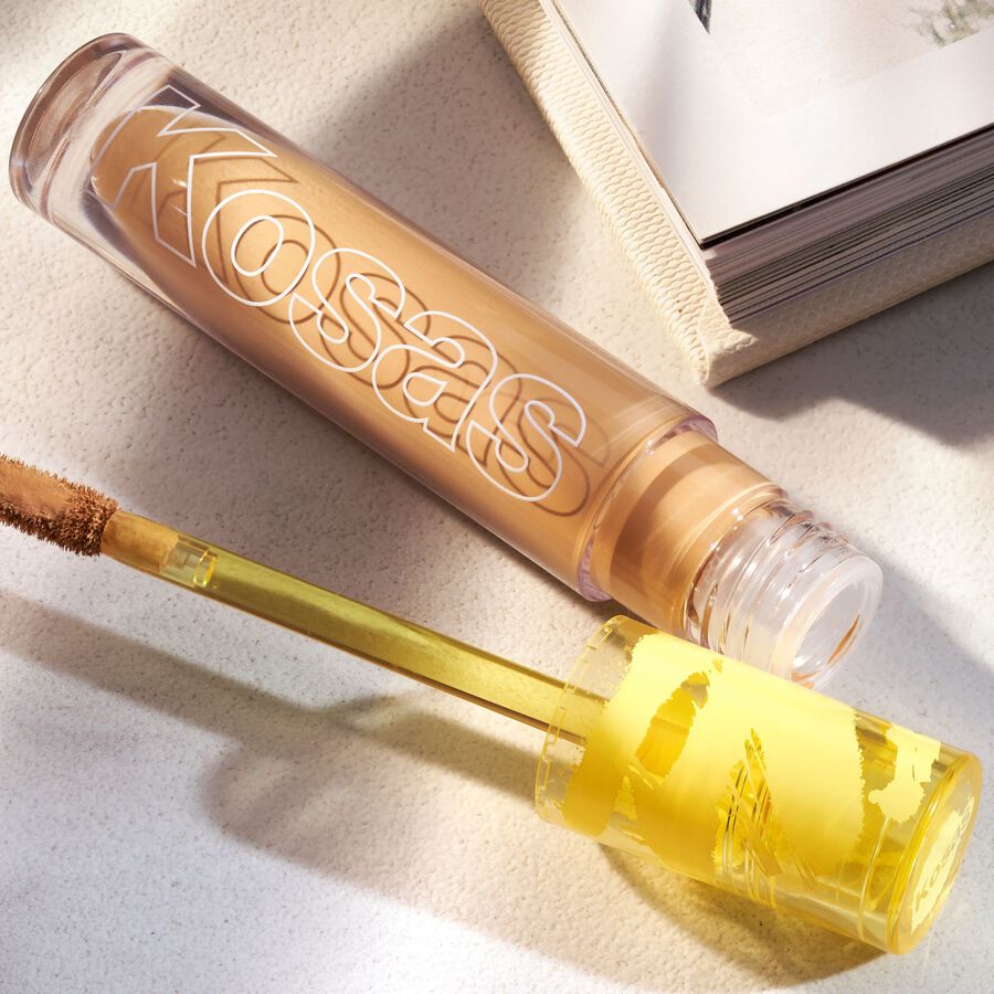 De Kosas Concealer die je oogcrème overbodig maakt