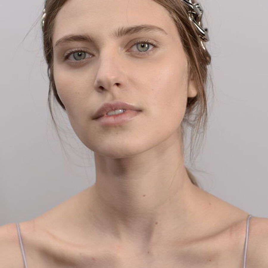 THE ART OF | Wearing Statement Headbands