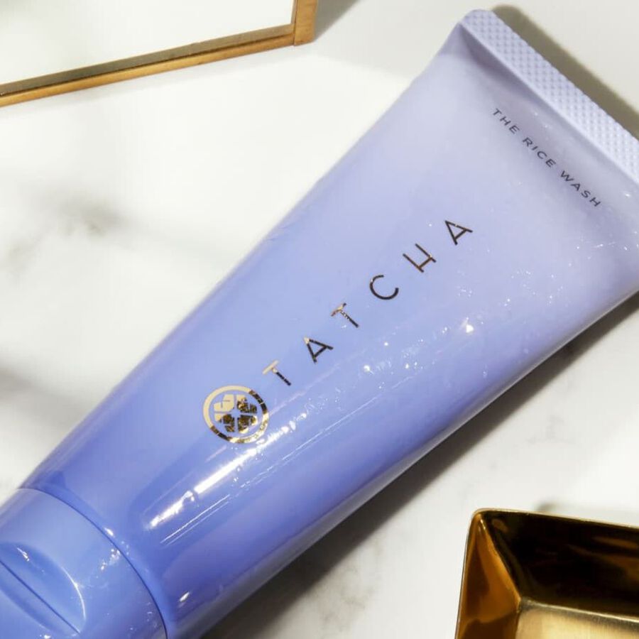 Les gens disent que c'est le meilleur nettoyant de Tatcha... Est-ce le cas ?