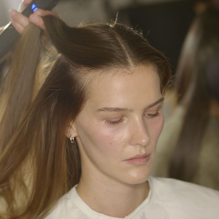 THE ART OF | How To Use Dry Shampoo