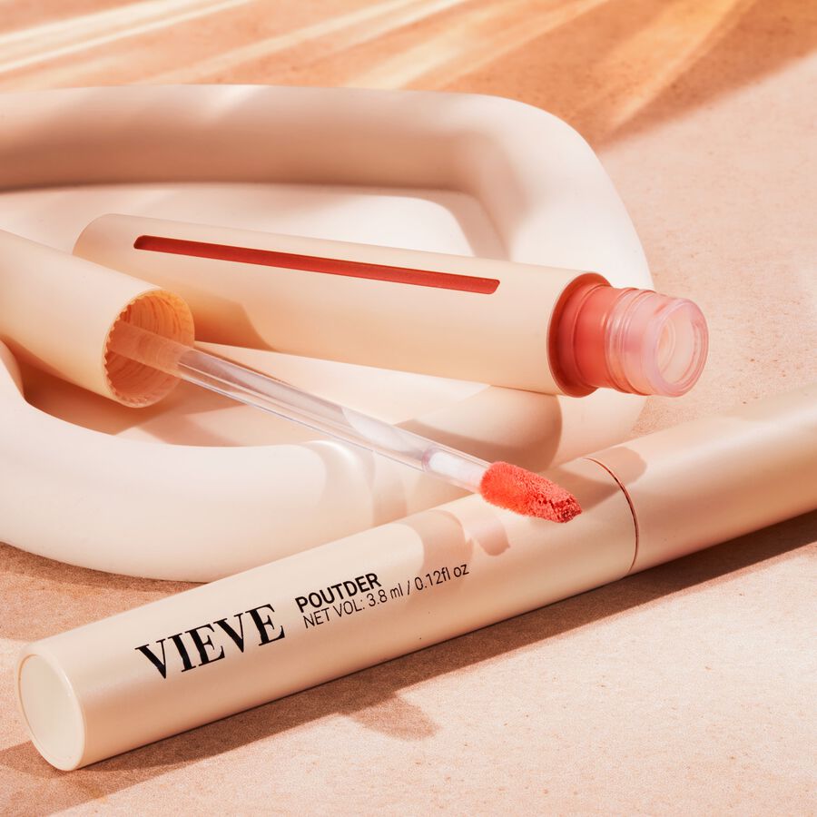 Our Thoughts On VIEVE’s New Poutder Lip Mousse