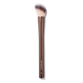 No. 15 Blush Brush