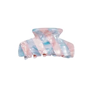 Lora Clip in Iced Peach