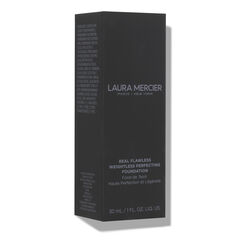 Real Flawless Weightless Perfecting Foundation, 0W1 SATIN, large, image5