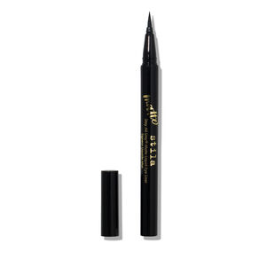 Eye Liner liquide mat et imperméable Stay All Day®.