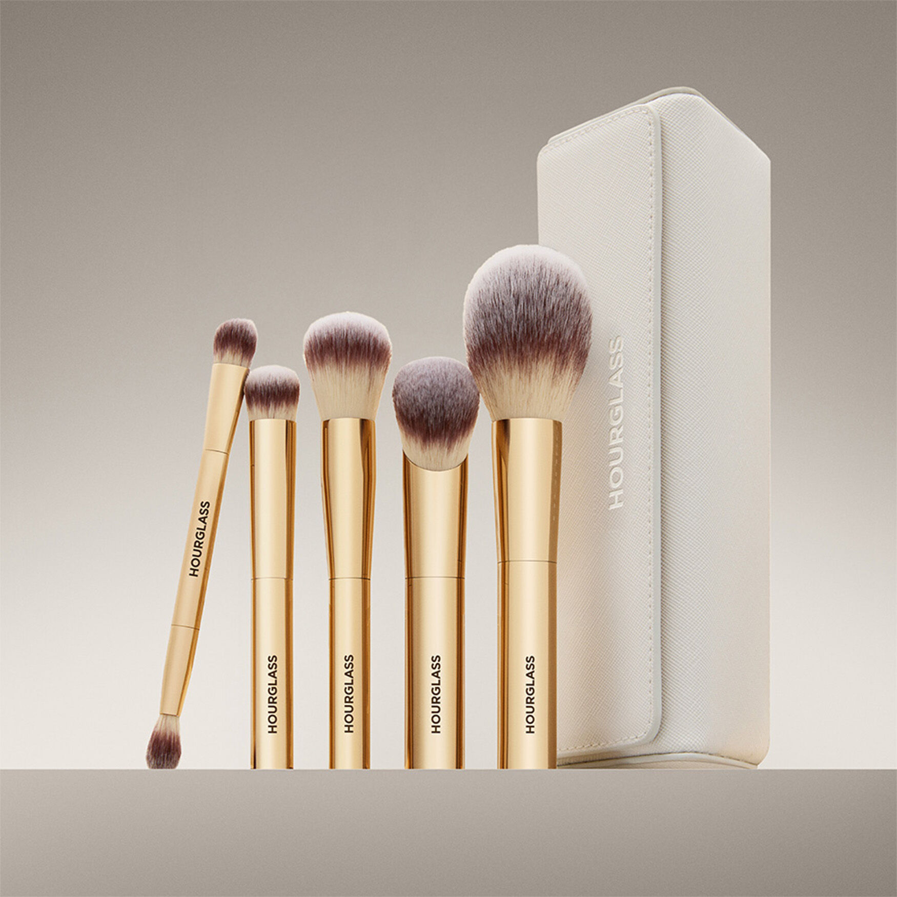 HOURGLASSメイクブラシセット ゴールド ホワイト Hourglass Face & Eye Travel Brush Set | Space NK