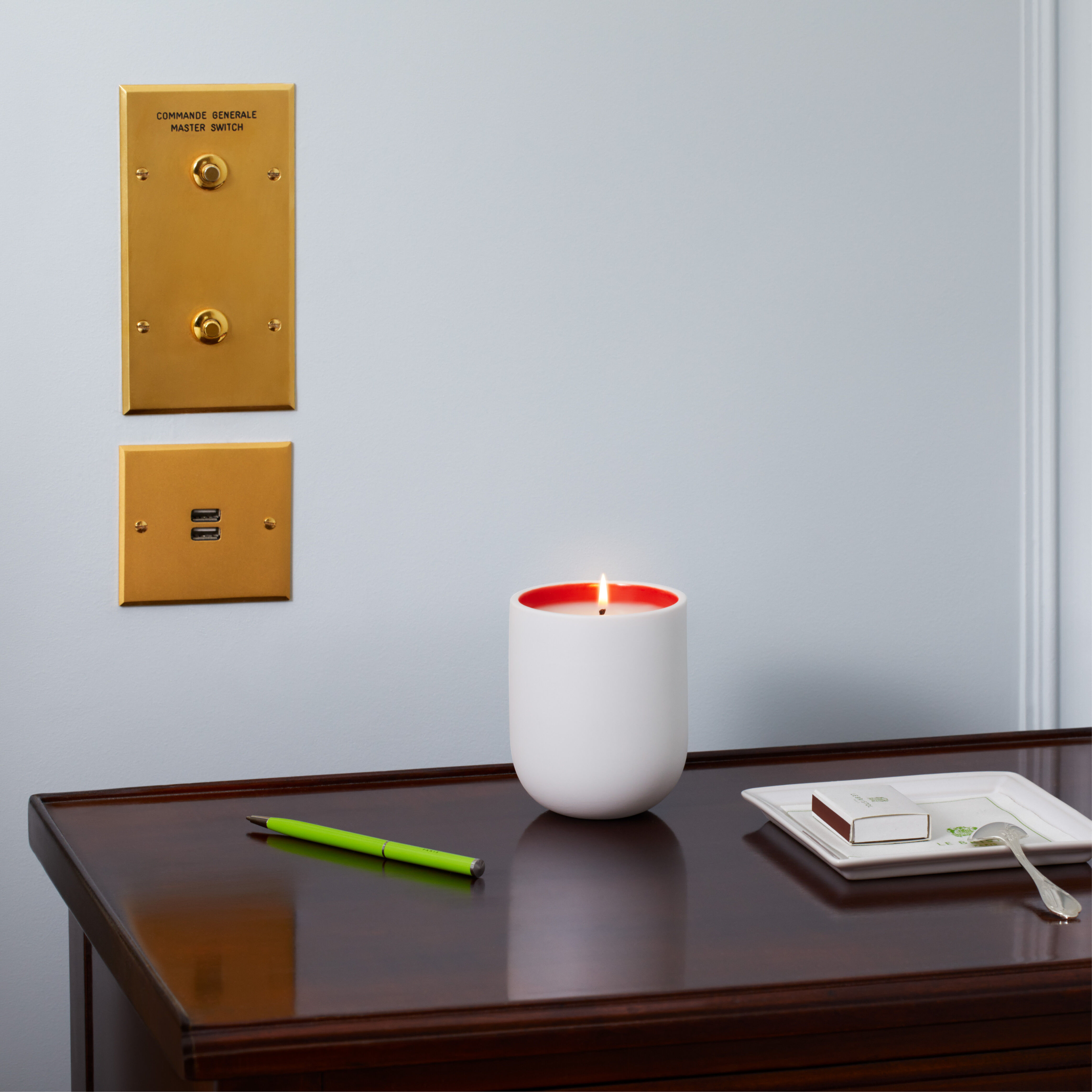 新品 Frederic Malle キャンドル Rosa Rugosa 220g 【公式通販】