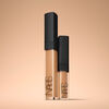 Mini Radiant Creamy Concealer, CHESTNUT, large, image6