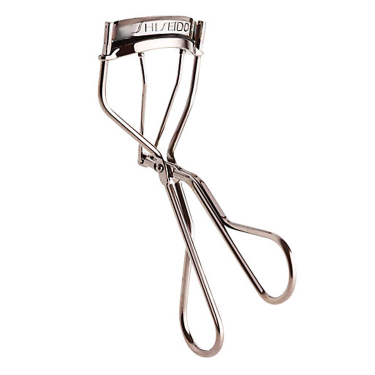 Shiseido Eyelash Curler Space.NK GBP