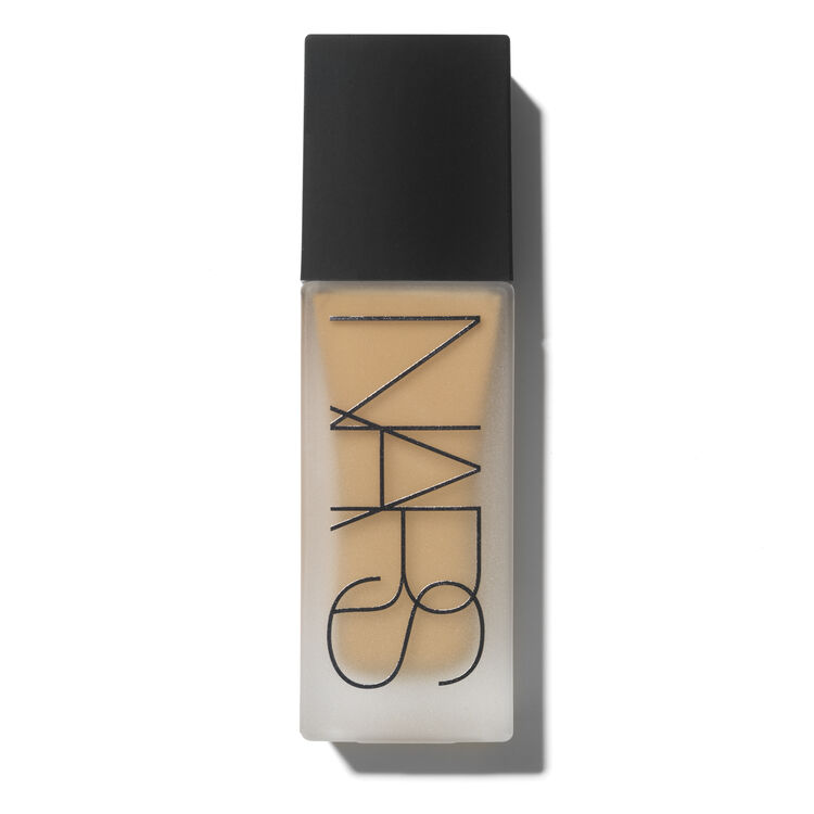 Nars All Day Luminous Weightless Foundation In Barcelona