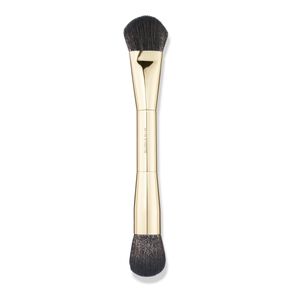 Blush & Blur Brush Precision Brush for Blushing and Lifting