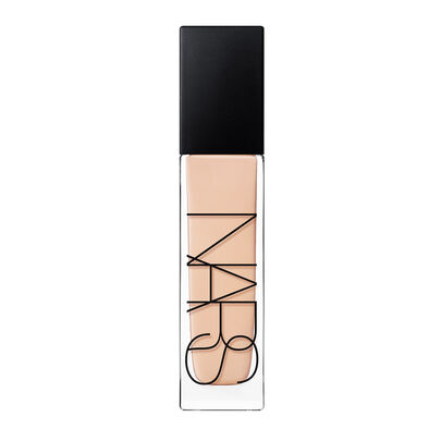 Natural Radiant Longwear Foundation