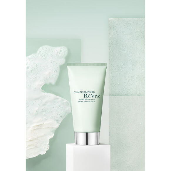 Foaming Cleanser Enriched Hydrating Wash, , large, image5