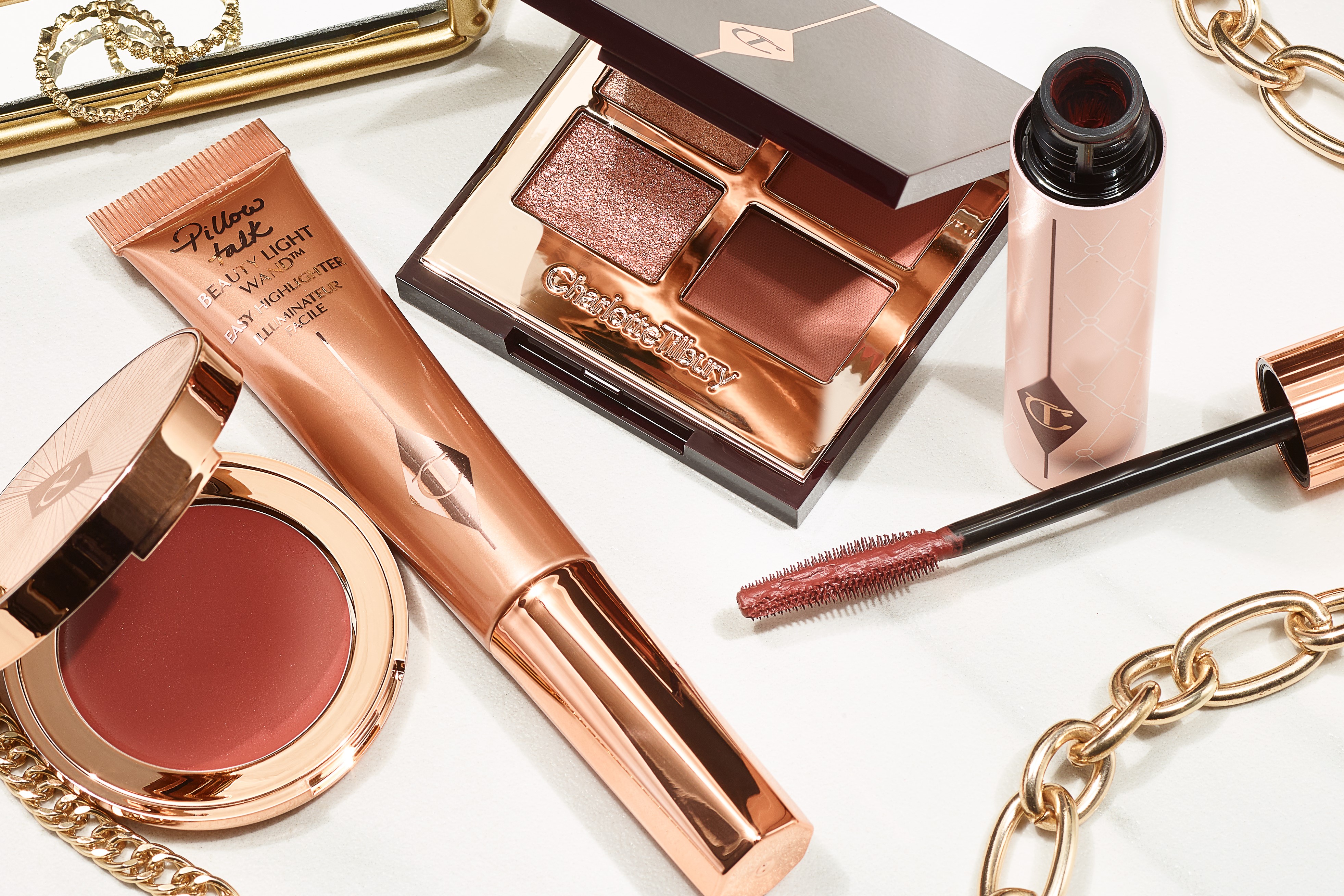 5 Charlotte Tilbury kussenpraatjes die voor iedereen werken 5 Charlotte Tilbury kussenpraatjes die voor iedereen werken