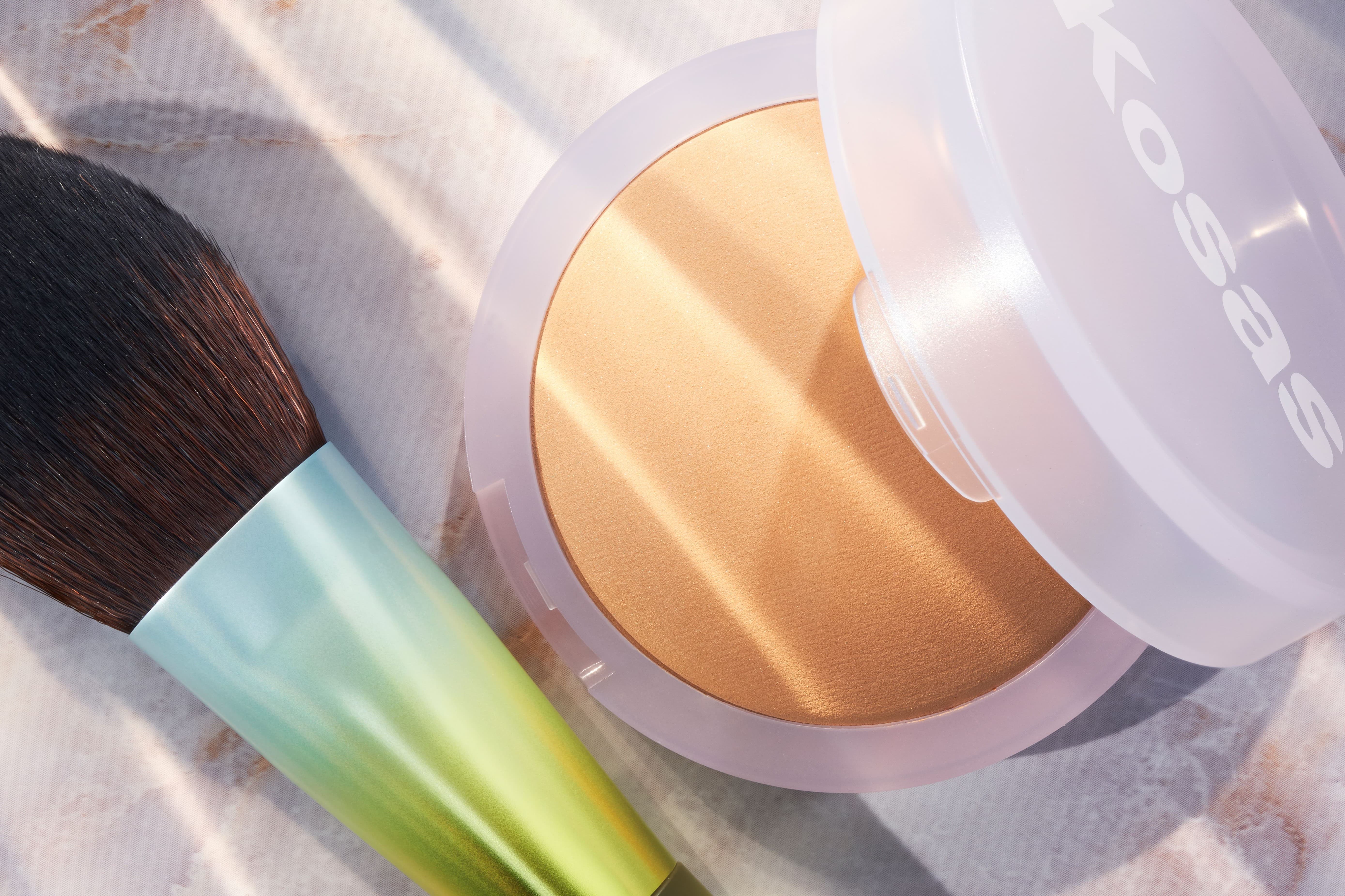 6 Great New-In Makeup Products 6 Great New-In Makeup Products