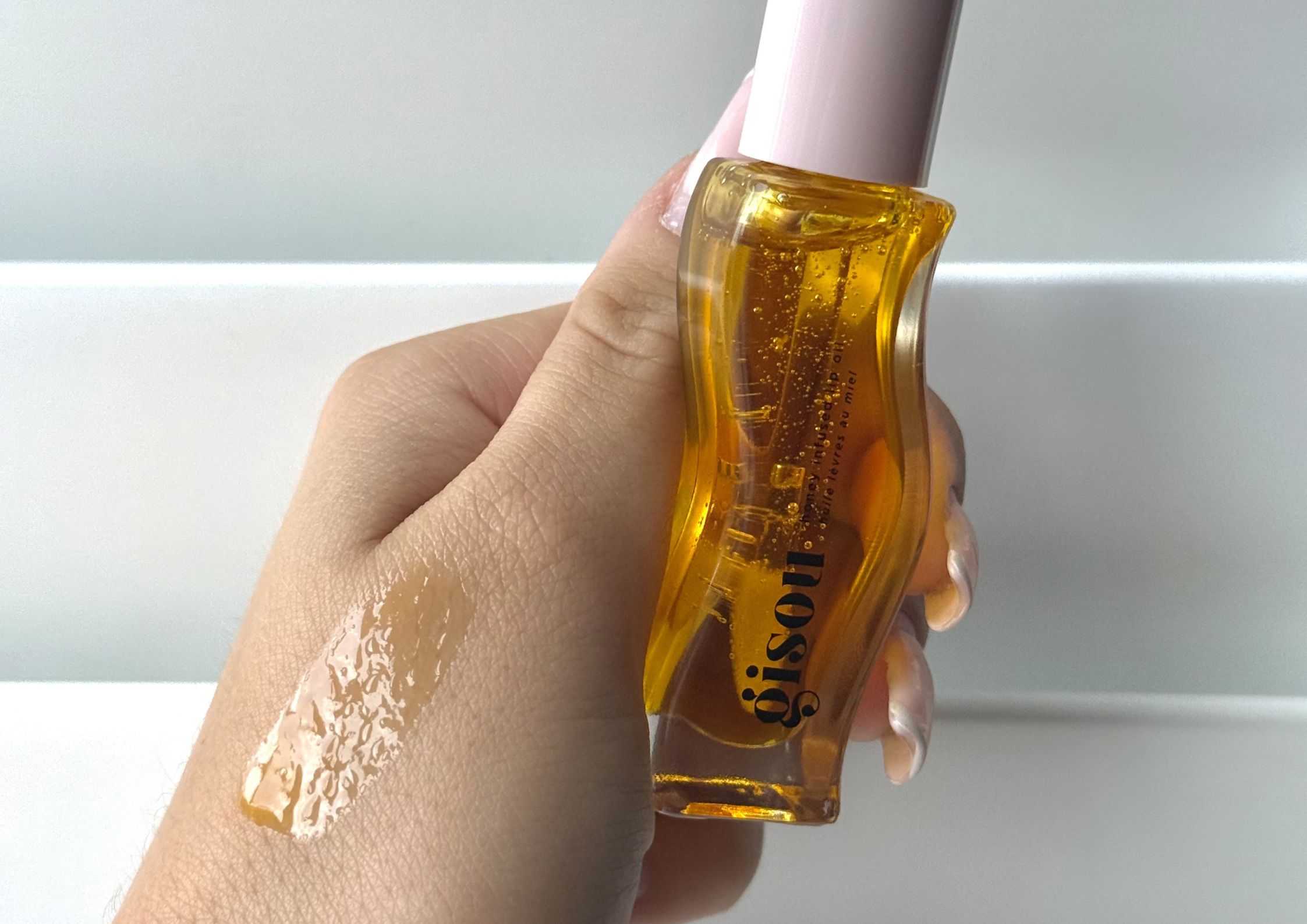 Grace's Gisou Honey Infused Lip Oil Review Swatch Grace's Gisou Honey Infused Lip Oil Review Swatch