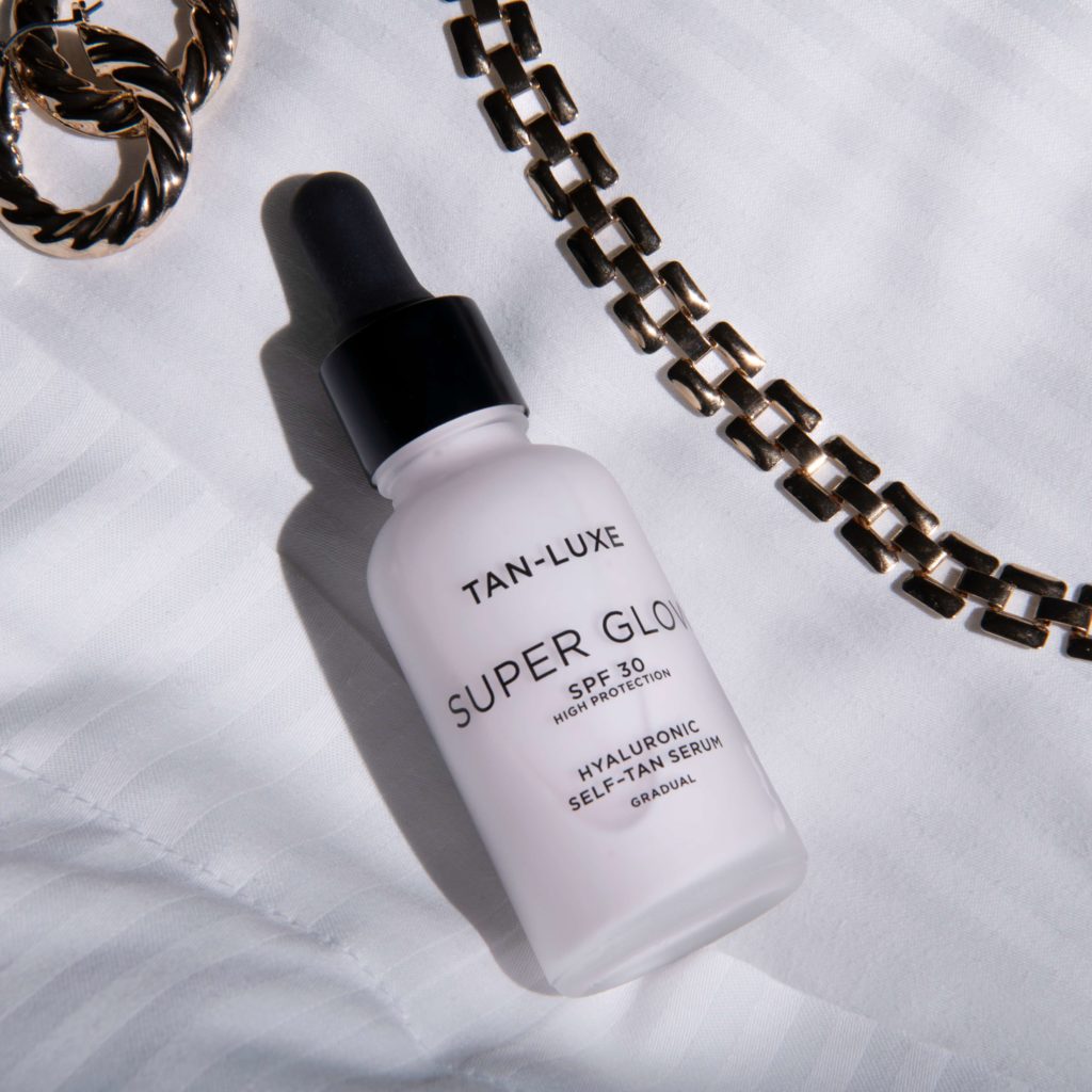 Cinq raisons pour lesquelles vous allez adorer Tan-Luxe Super Glow SPF