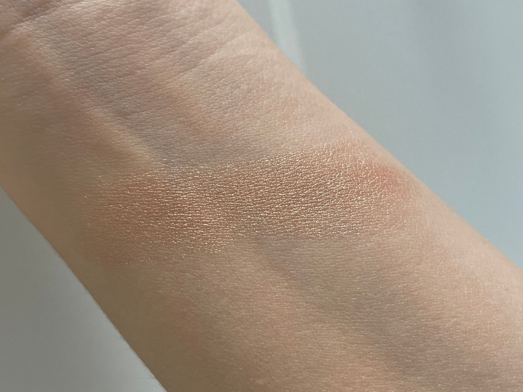 Rare Beauty Highlighter Flaunt Swatch | Space NK