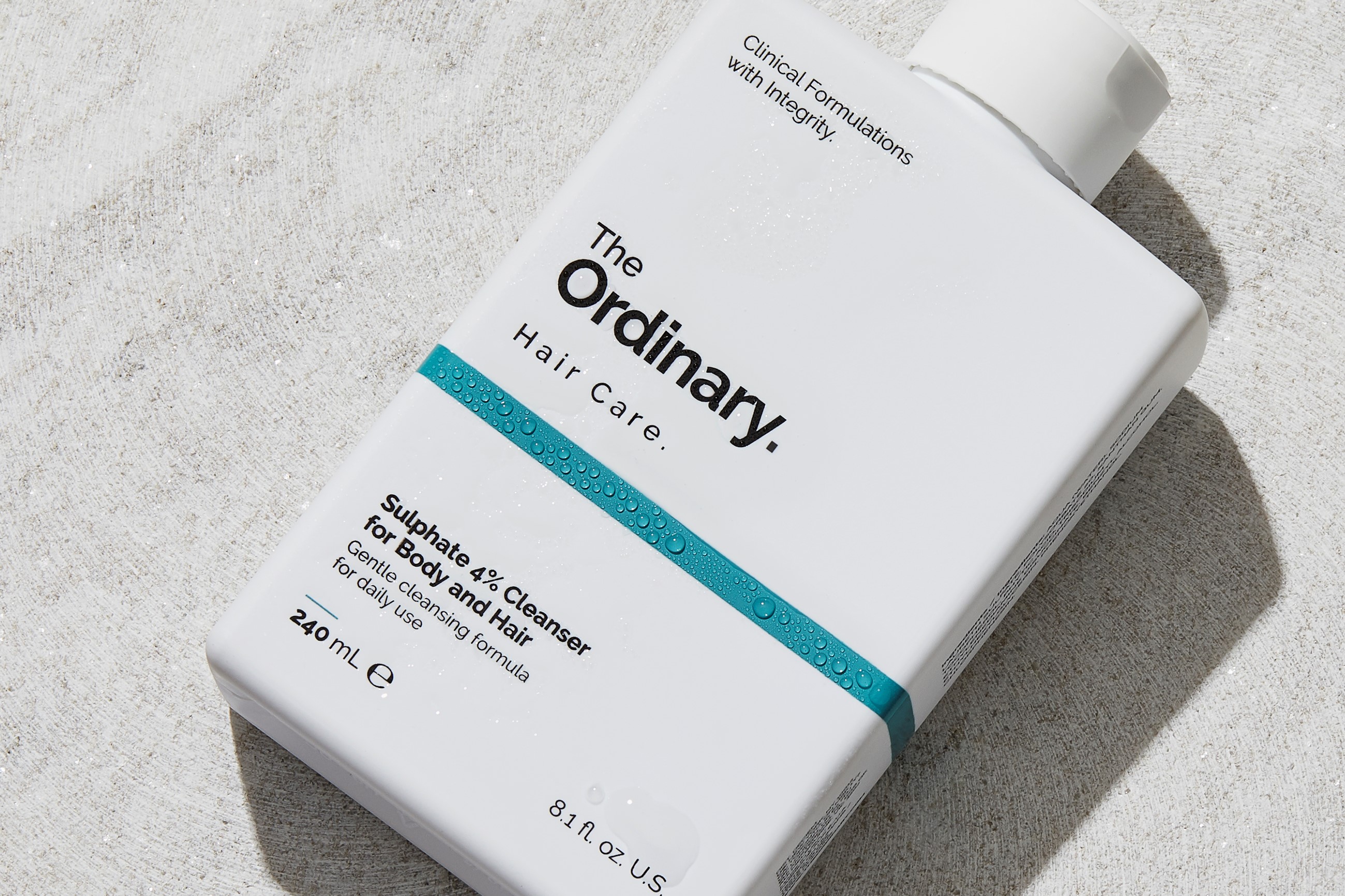 Le verdict de Space NK sur le nettoyant cheveux et corps de The Ordinary à 6,80 €.