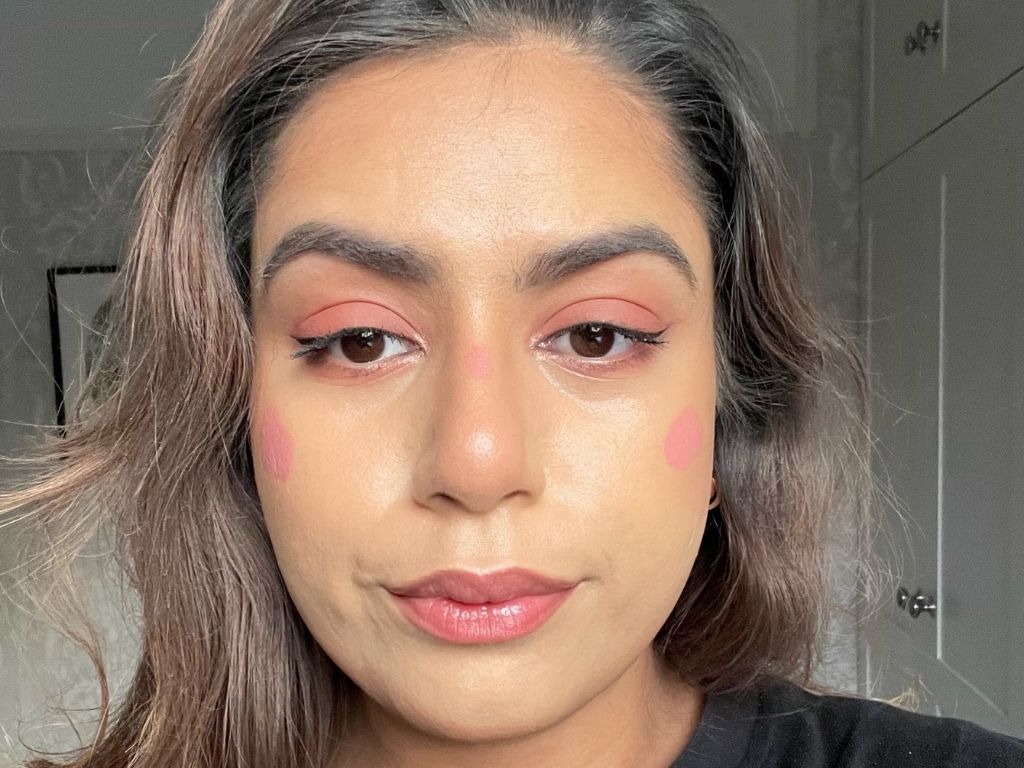 How To Apply Rare Beauty Liquid Blush | Space NK How To Apply Rare Beauty Liquid Blush | Space NK