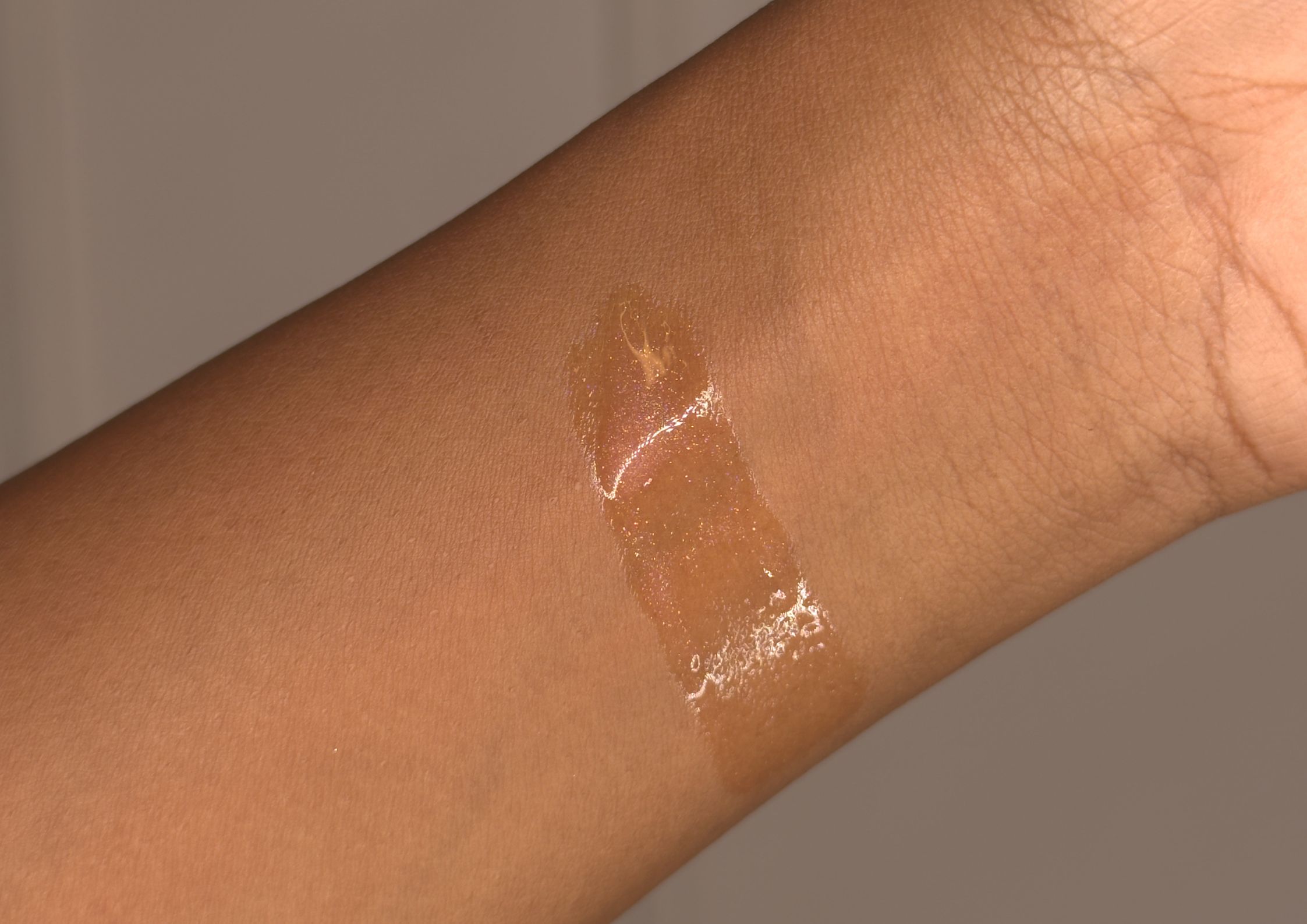 Lauren's Gisou Honey Infused Lip Oil Review Swatch Lauren's Gisou Honey Infused Lip Oil Review Swatch