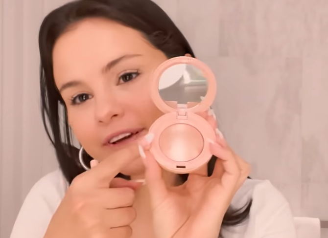 Selena Gomez Highlighter | Space NK