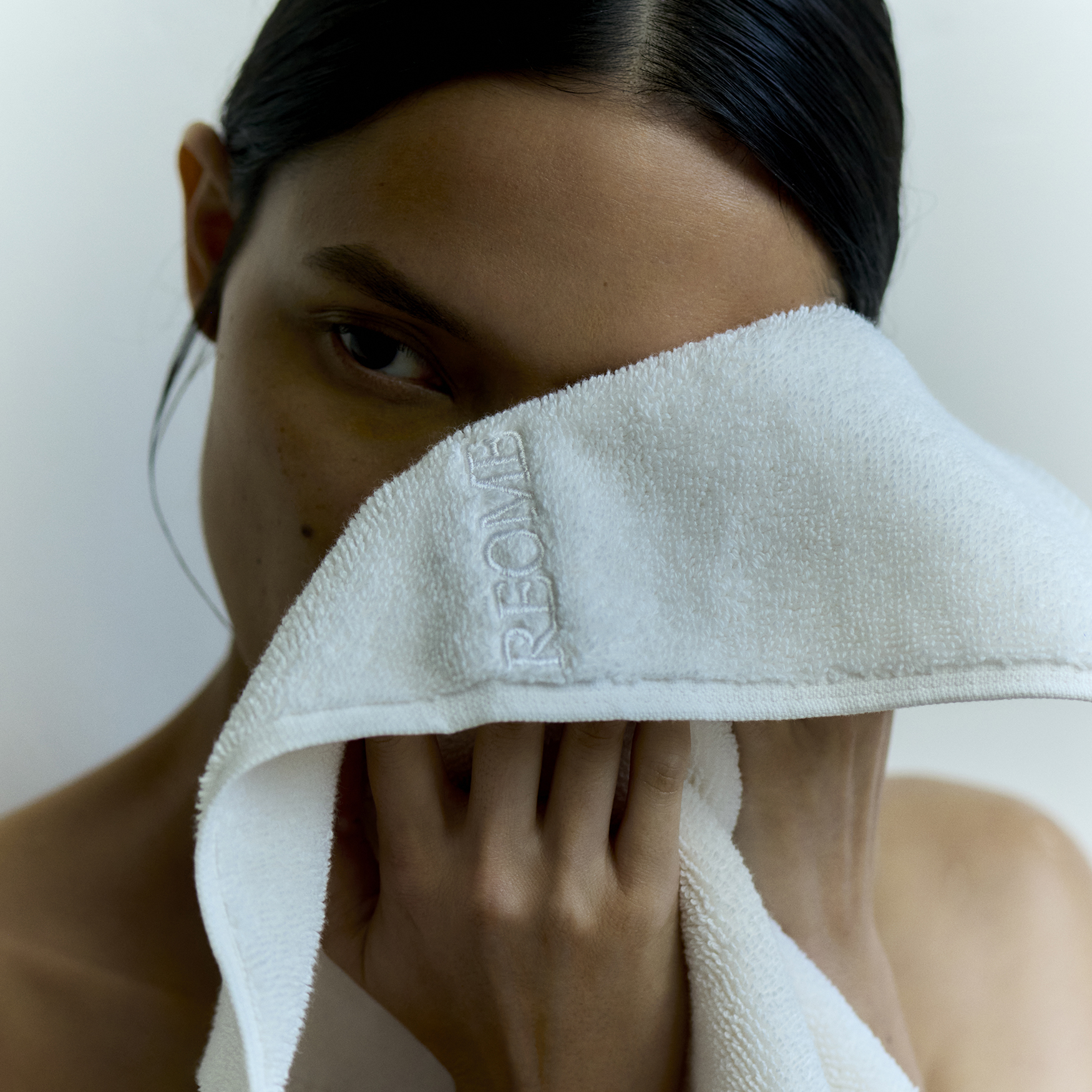 Reome Aerate Face Towel | Space NK