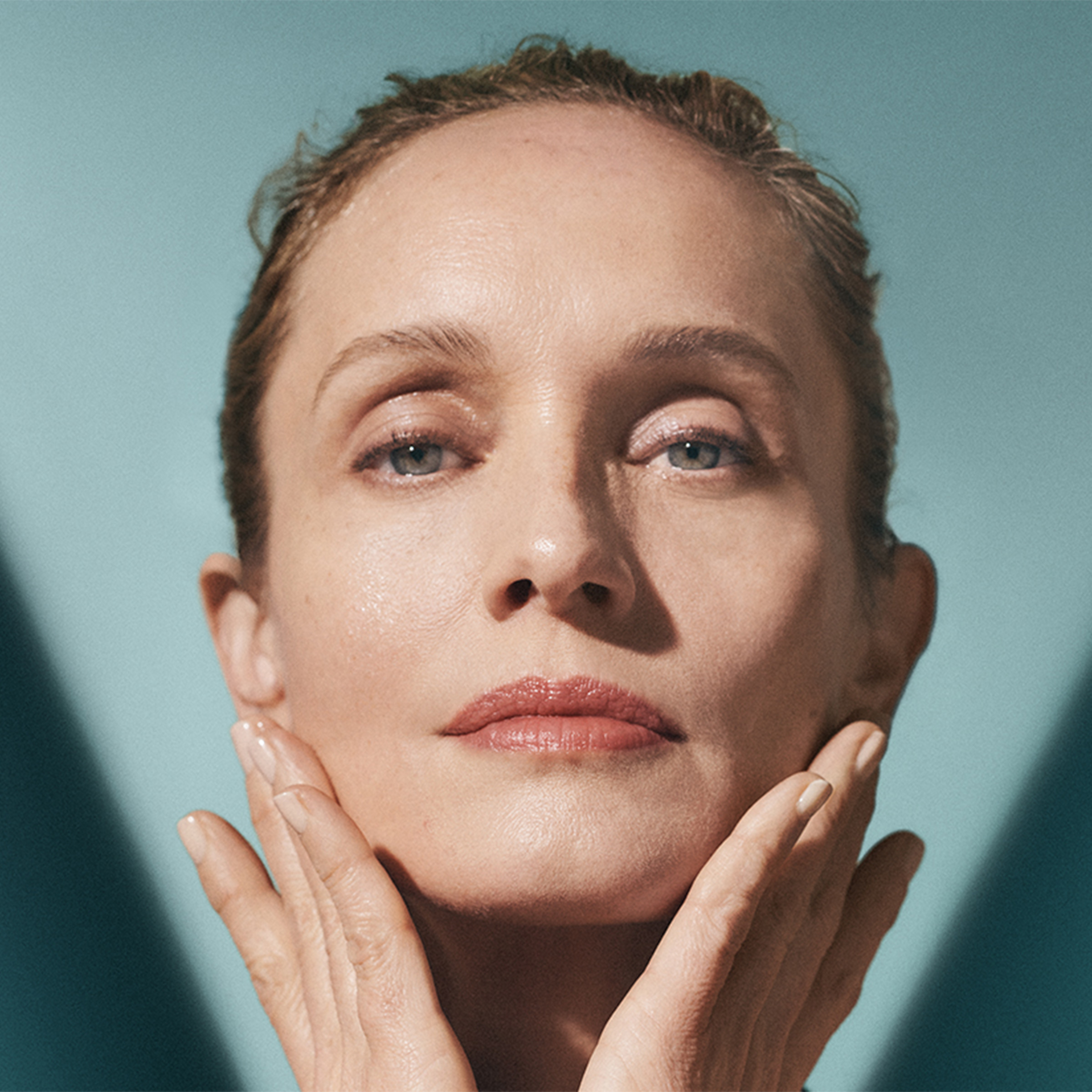 La Mer’s New Lifting Firming Serum Delivers Real-Time Results | Marie