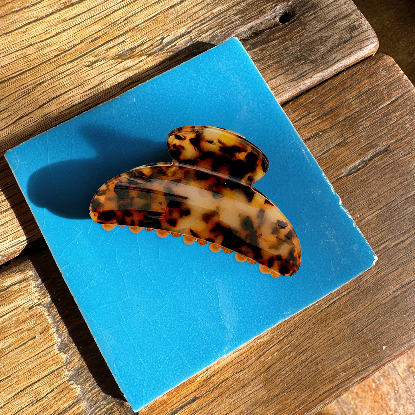 Tort Toto Clip in Spiced Tortoiseshell | Space NK